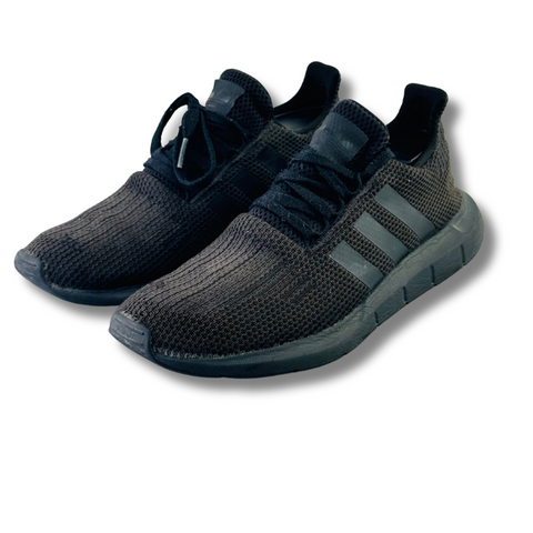 ADIDAS SWIFT RUN