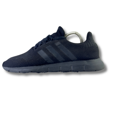 ADIDAS SWIFT RUN