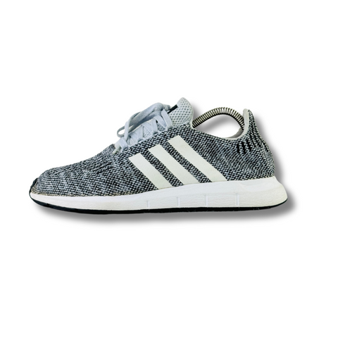 ADIDAS SWIFT RUN