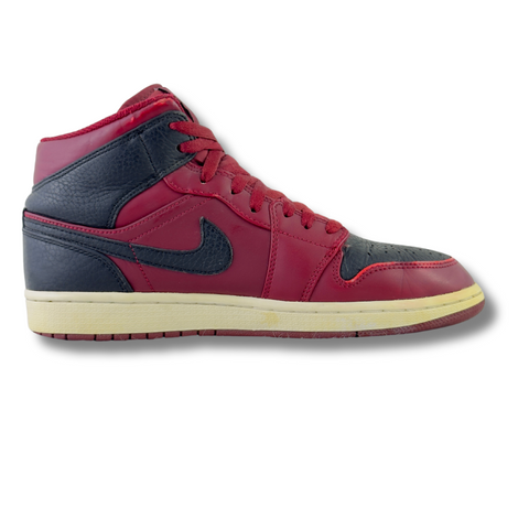 AIR JORDAN 1 RETRO MID REVERSE BANNED