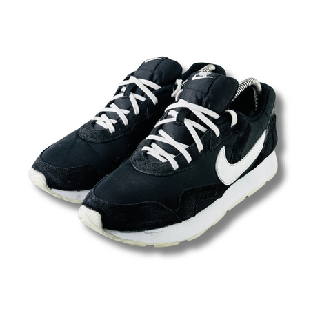 NIKE DELFINE RUNNING SHOES