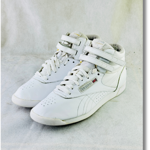 REEBOK LEATHER SNEAKER