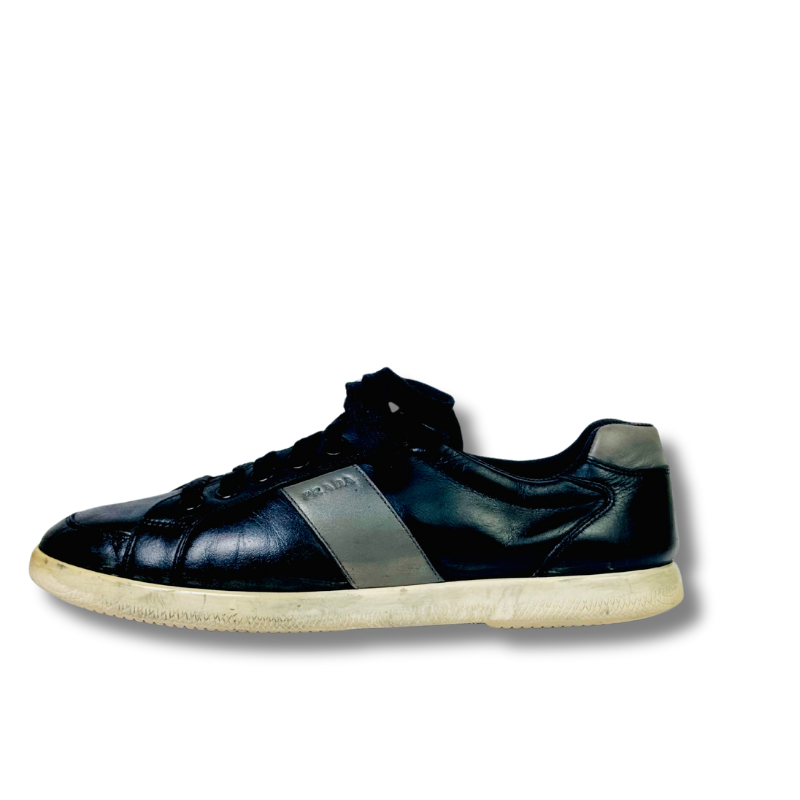 PRADA BLACK LEATHER LOW TOP - Kicksterr