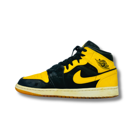 NIKE AIR JORDAN 1 RETRO MID - Kicksterr